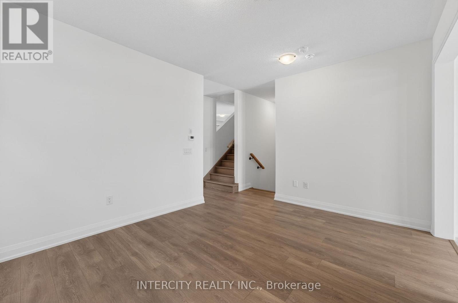 28 Legacy Circle, Wasaga Beach, Ontario  L9Z 0M5 - Photo 10 - S12916980