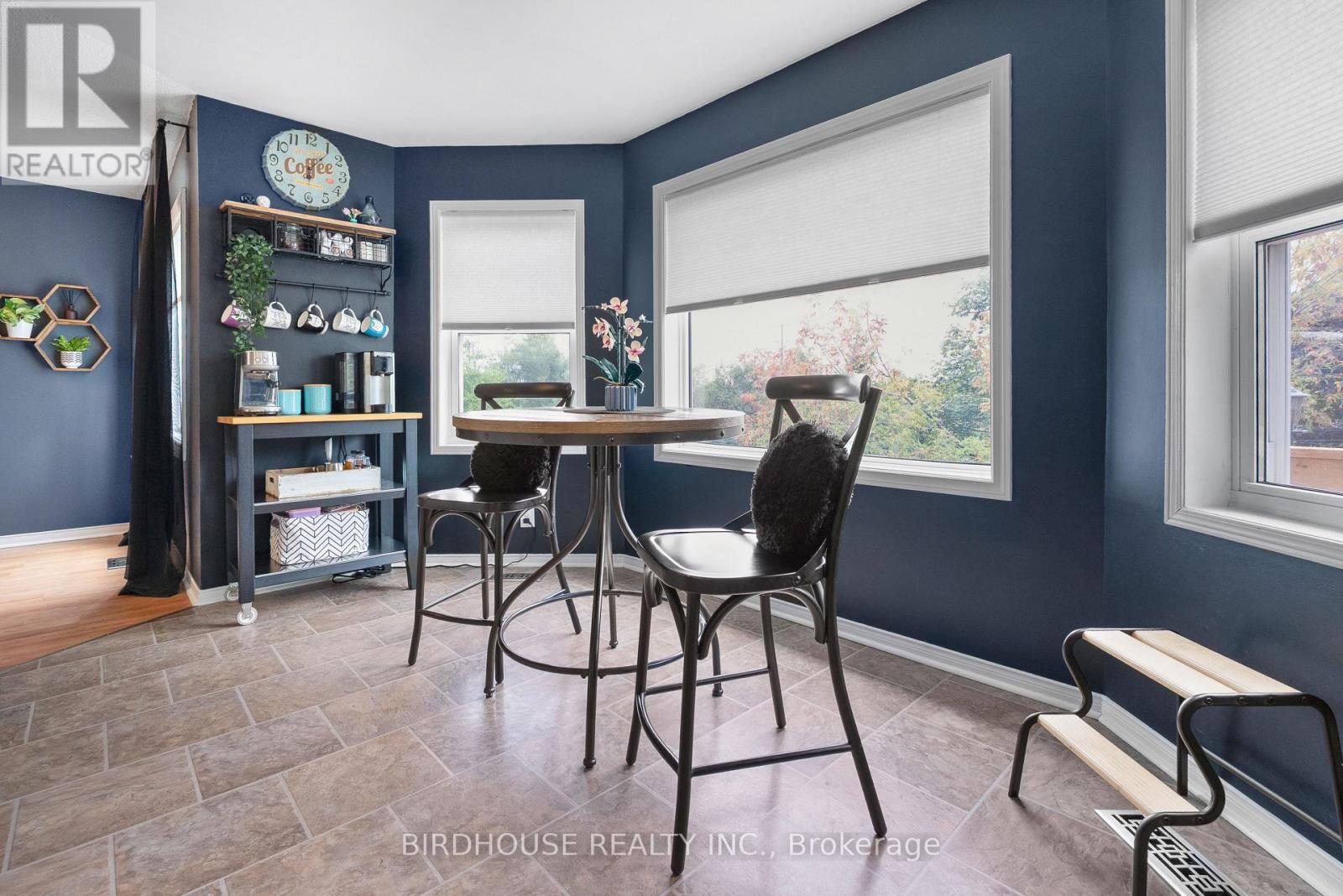 56 Champlain Boulevard, Kawartha Lakes, Ontario  K9V 4R1 - Photo 10 - X12679544