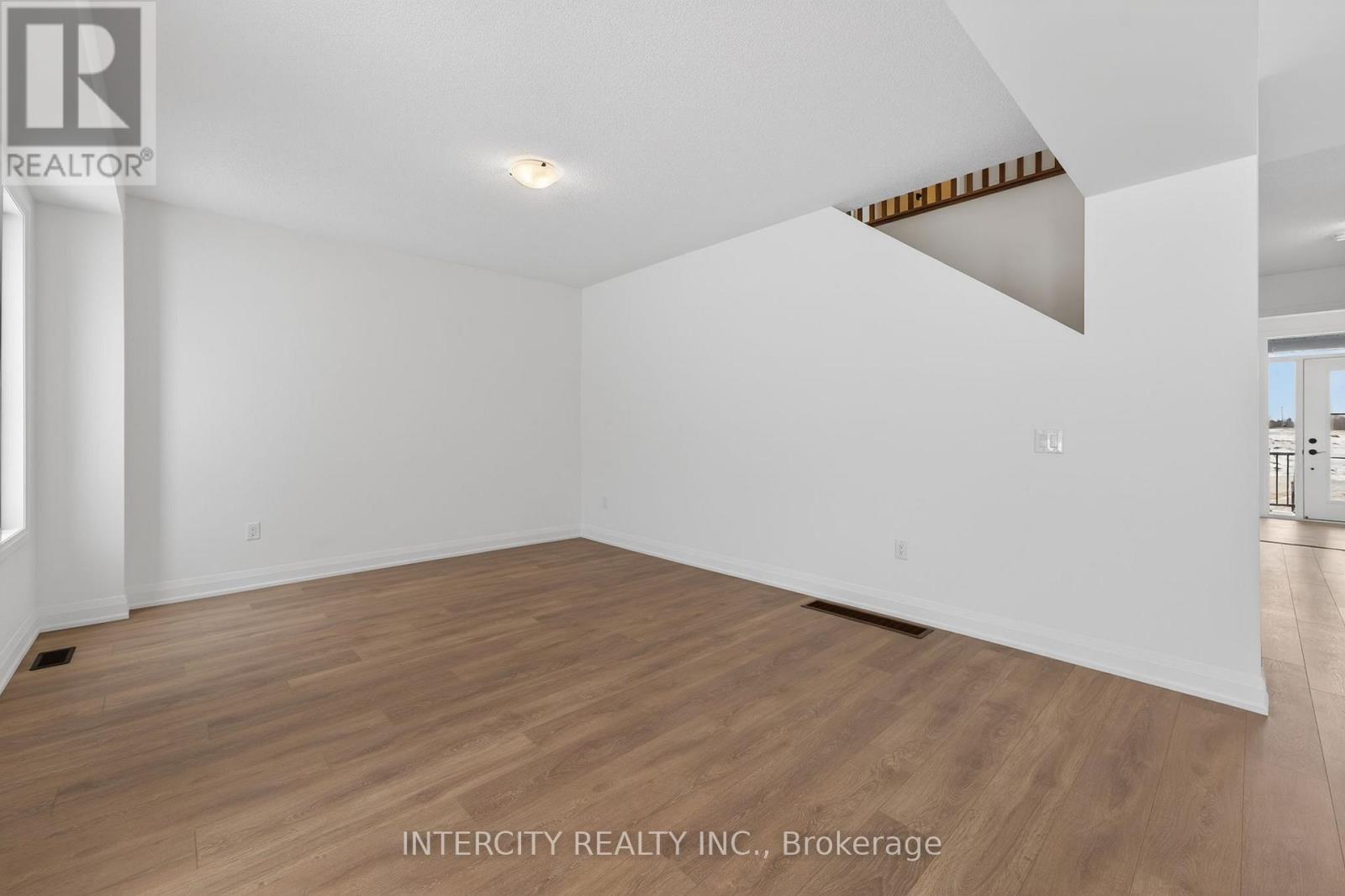 28 Legacy Circle, Wasaga Beach, Ontario  L9Z 0M5 - Photo 26 - S12916980