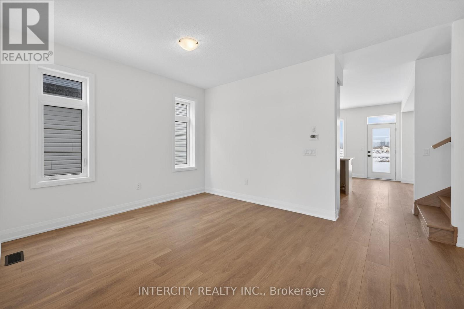 28 Legacy Circle, Wasaga Beach, Ontario  L9Z 0M5 - Photo 6 - S12916980