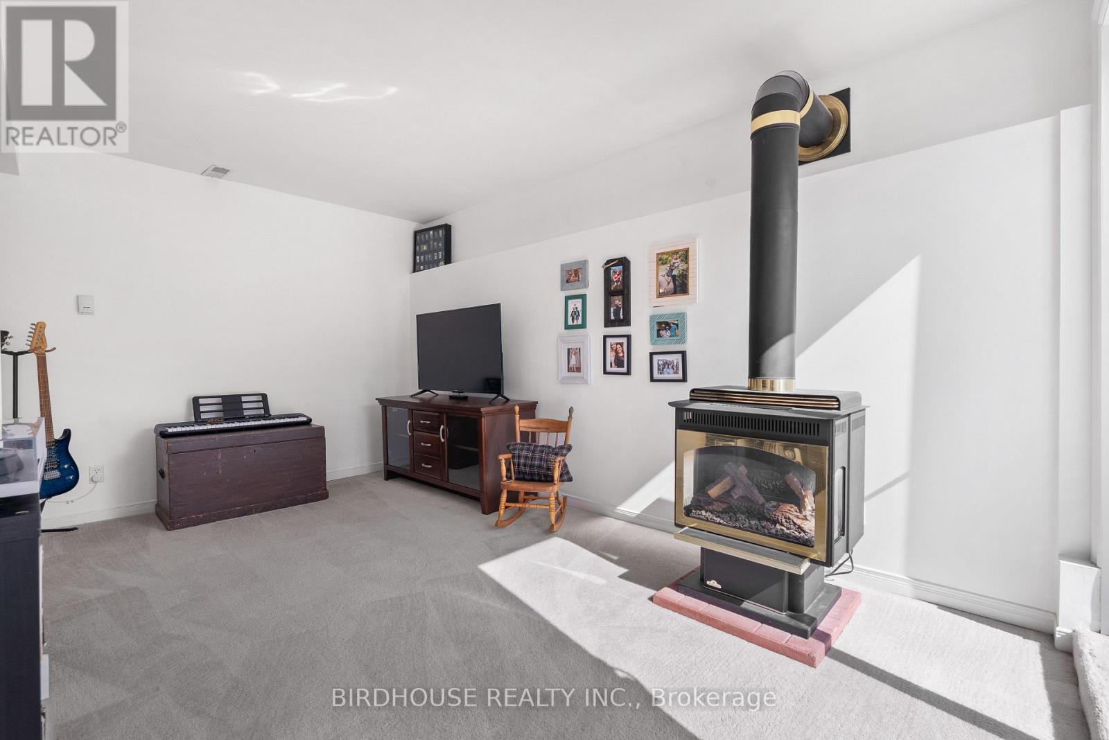 56 Champlain Boulevard, Kawartha Lakes, Ontario  K9V 4R1 - Photo 27 - X12679544