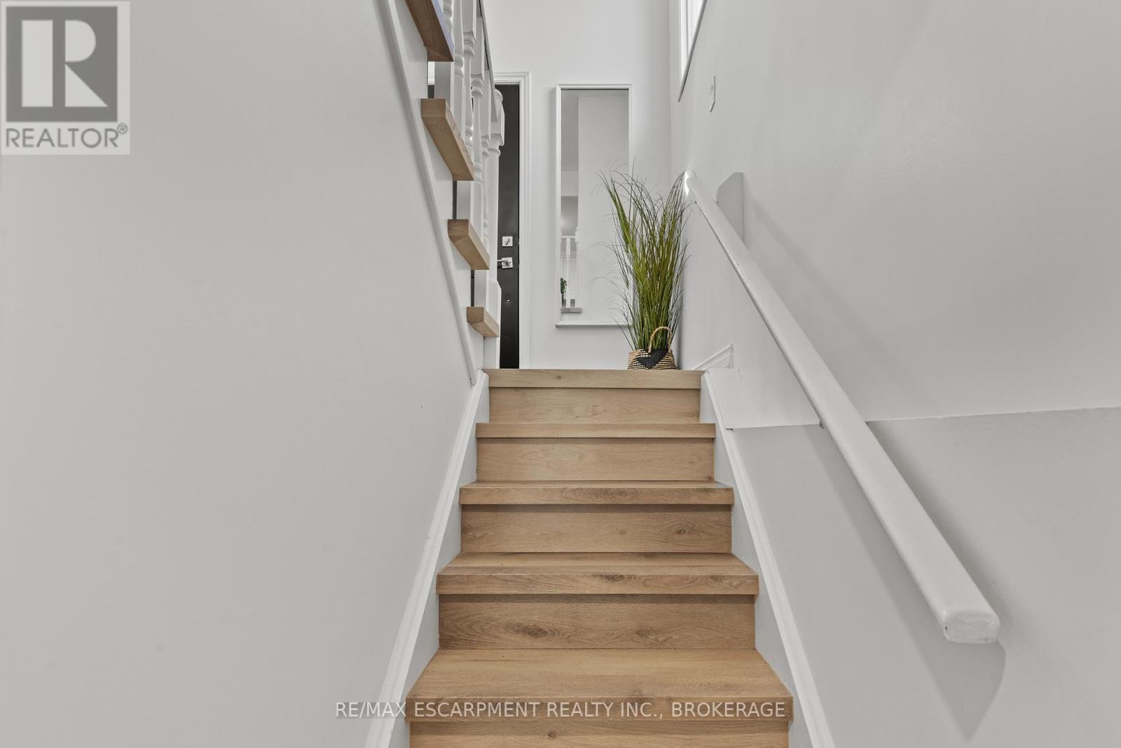 121 Rockwood Avenue, St. Catharines, Ontario  L2P 3S1 - Photo 25 - X12918158