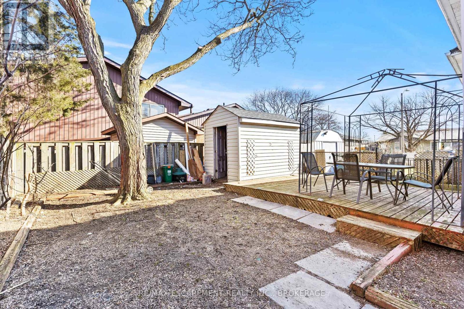 121 Rockwood Avenue, St. Catharines, Ontario  L2P 3S1 - Photo 41 - X12918158