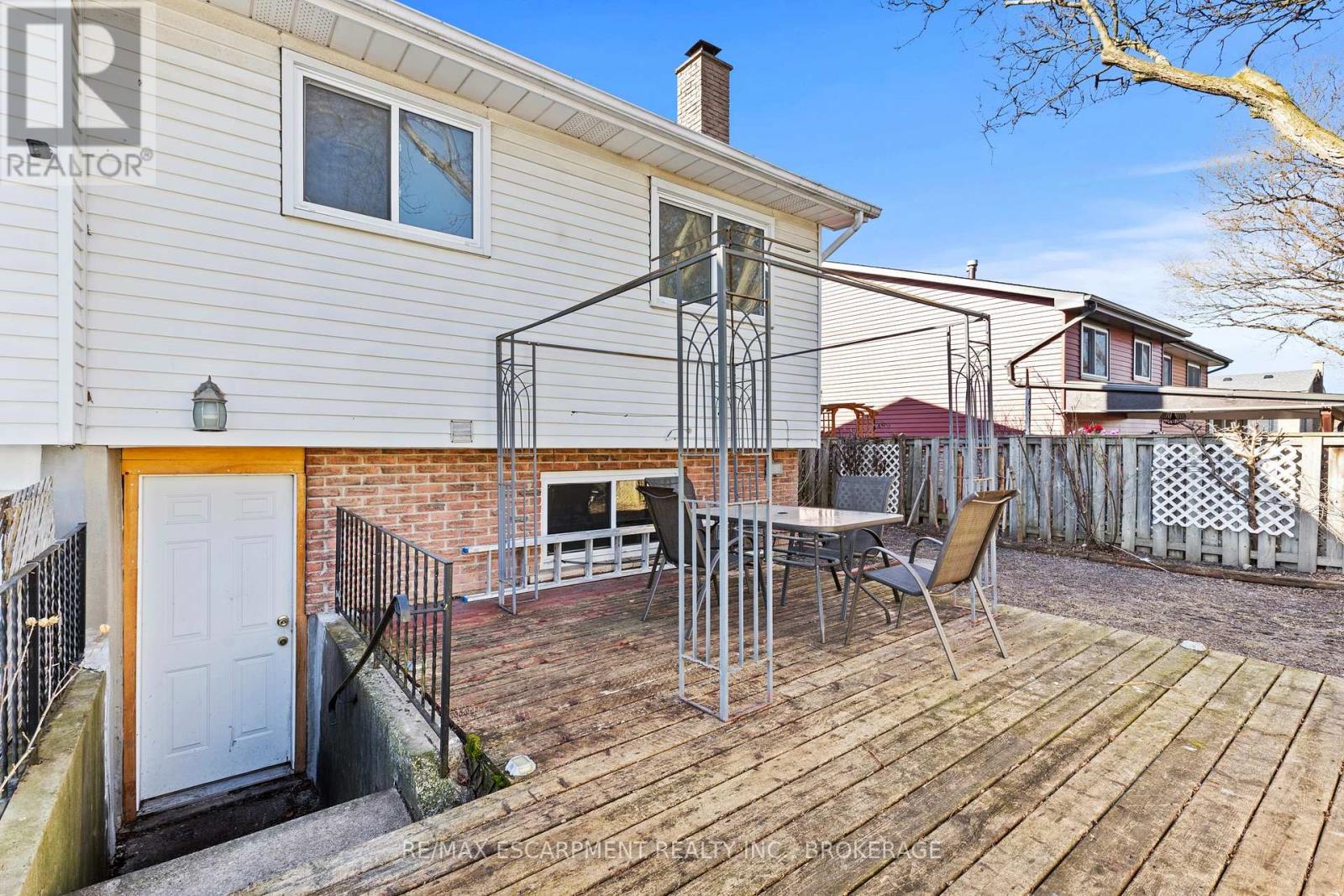 121 Rockwood Avenue, St. Catharines, Ontario  L2P 3S1 - Photo 42 - X12918158