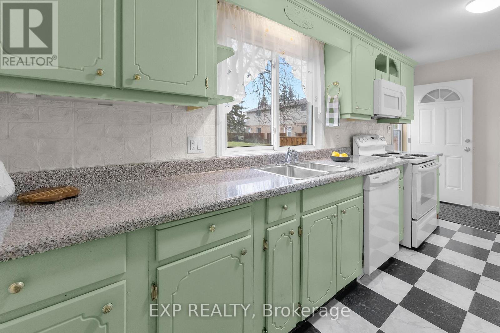 19 - 4215 Meadowvale Drive, Niagara Falls, Ontario  L2E 5W8 - Photo 15 - X12918368