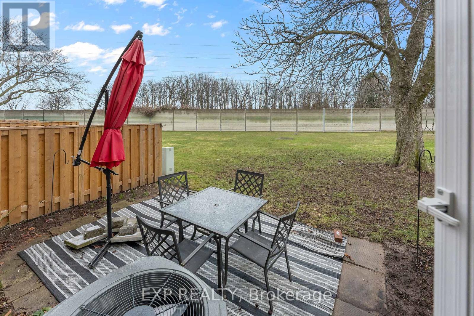 19 - 4215 Meadowvale Drive, Niagara Falls, Ontario  L2E 5W8 - Photo 27 - X12918368