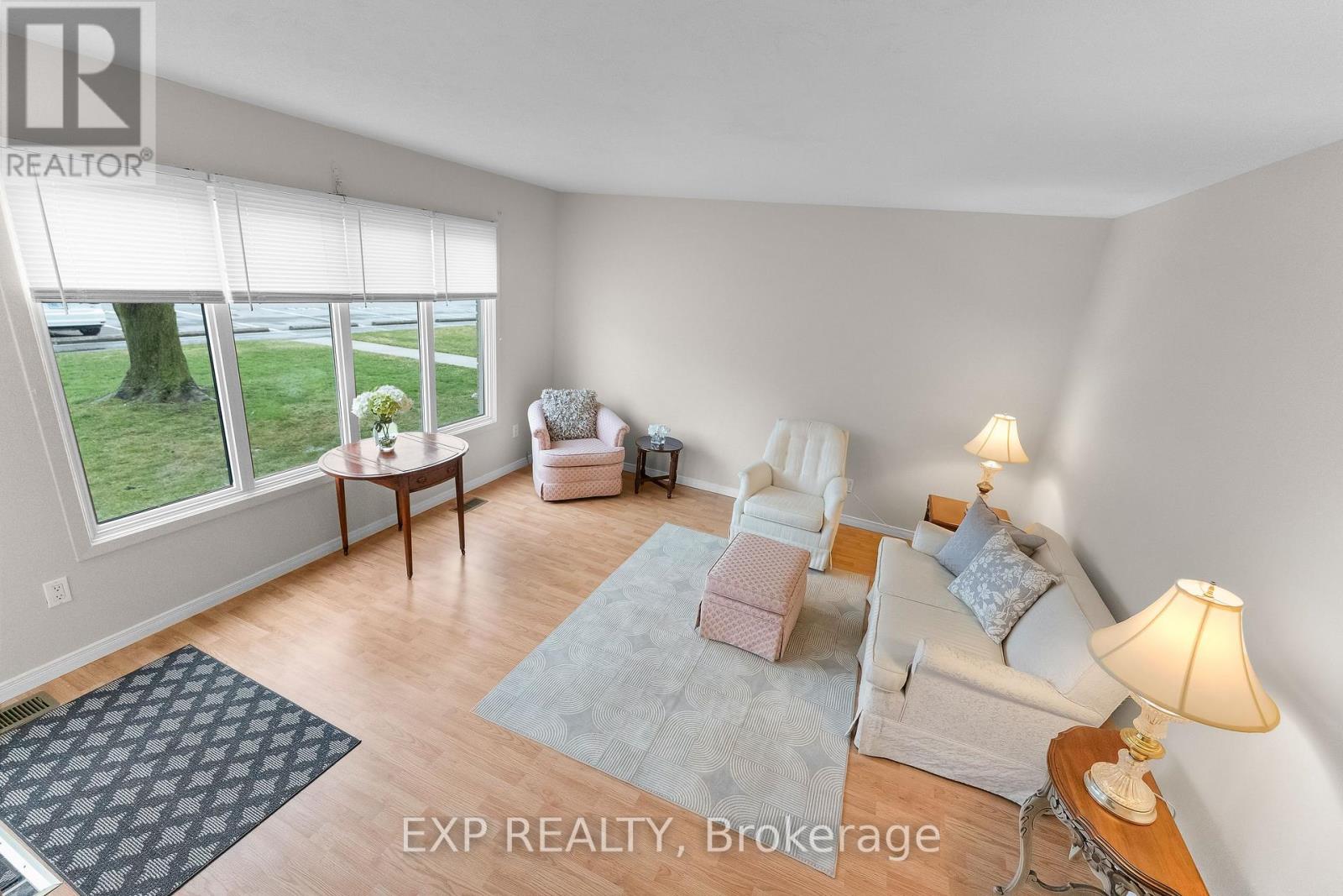 19 - 4215 Meadowvale Drive, Niagara Falls, Ontario  L2E 5W8 - Photo 8 - X12918368