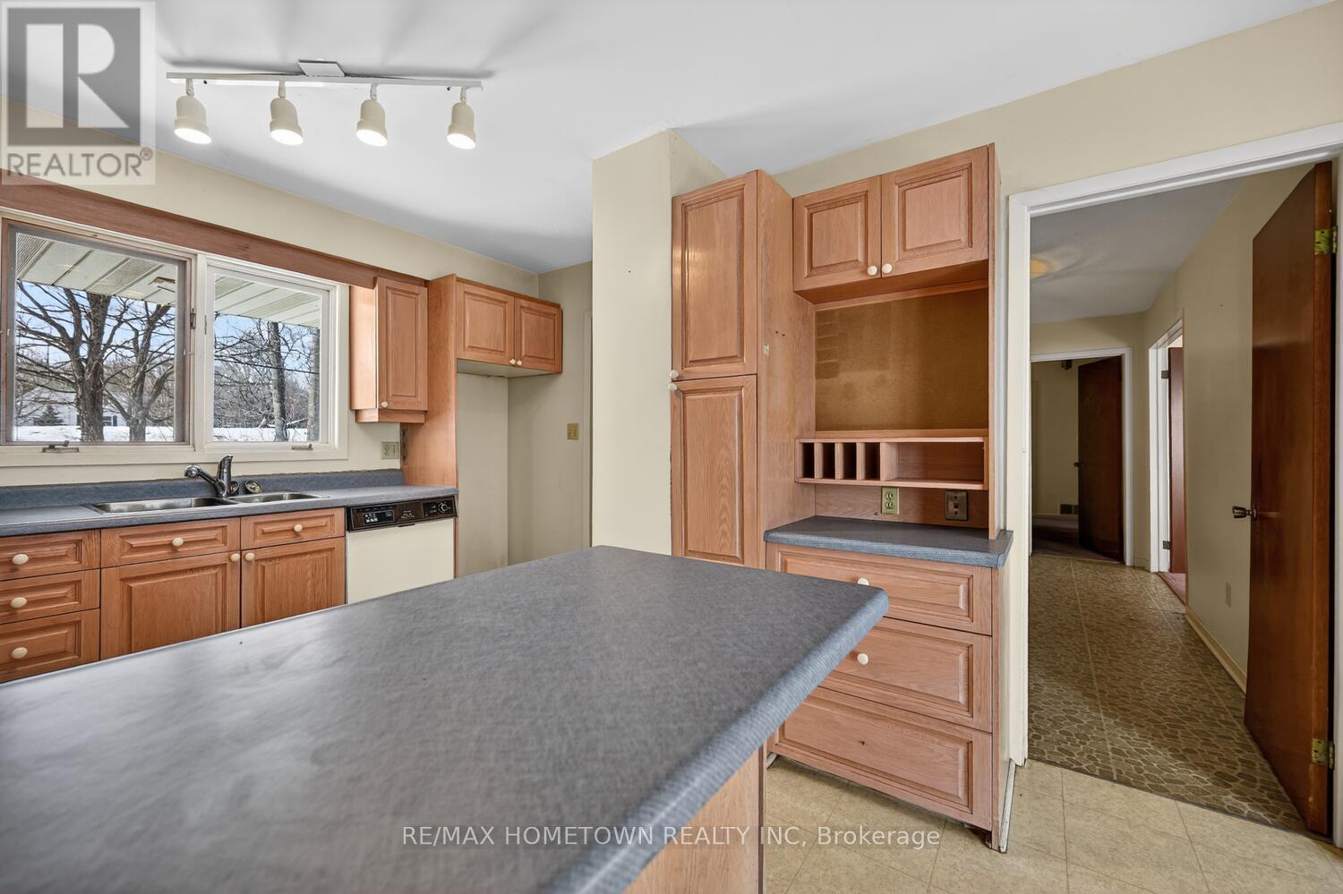 1327 1000 Islands Parkway, Front Of Yonge, Ontario  K0E 1R0 - Photo 15 - X12918488