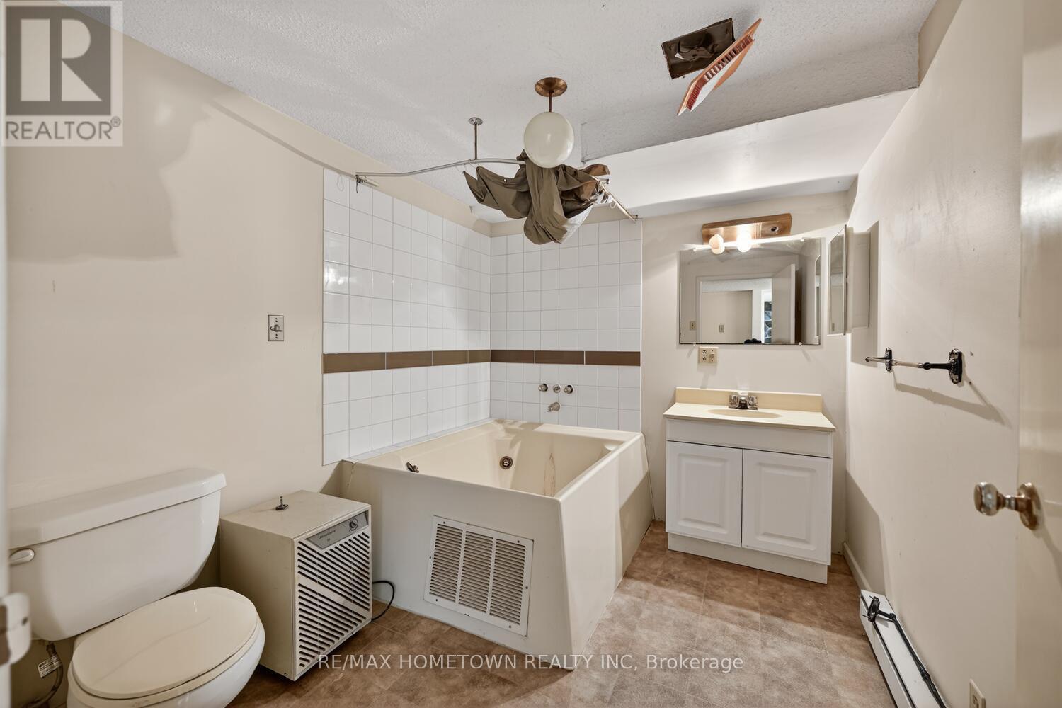 1327 1000 Islands Parkway, Front Of Yonge, Ontario  K0E 1R0 - Photo 23 - X12918488