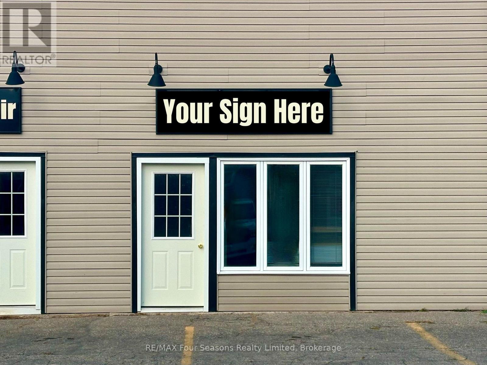 C2 - 206 Perry Street, Clearview (Stayner), Ontario  L0M 1S0 - Photo 3 - S12918254