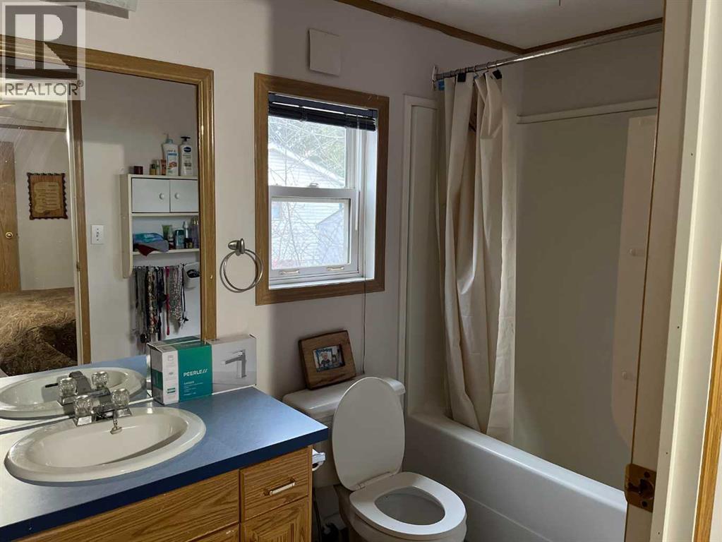 12, 6405 54 Street, Ponoka, Alberta  T4J 1M5 - Photo 12 - A2287141