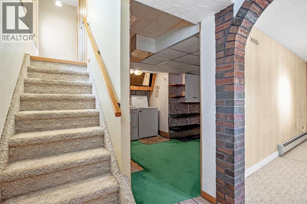 47 Montrose Crescent Ne, Calgary, Alberta  T3E 5P3 - Photo 31 - A2292382