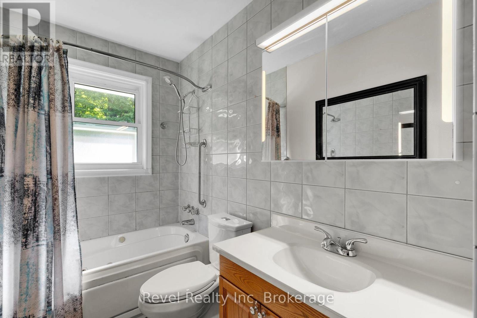 19 Sandy Plains Road, Seguin, Ontario  P2A 2W8 - Photo 14 - X12918248