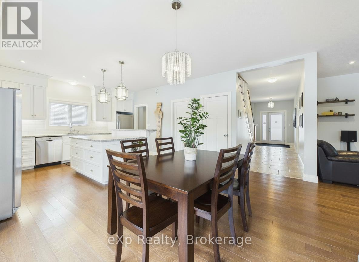 561 Louisa Street, Saugeen Shores, Ontario  N0H 2L0 - Photo 5 - X12918516