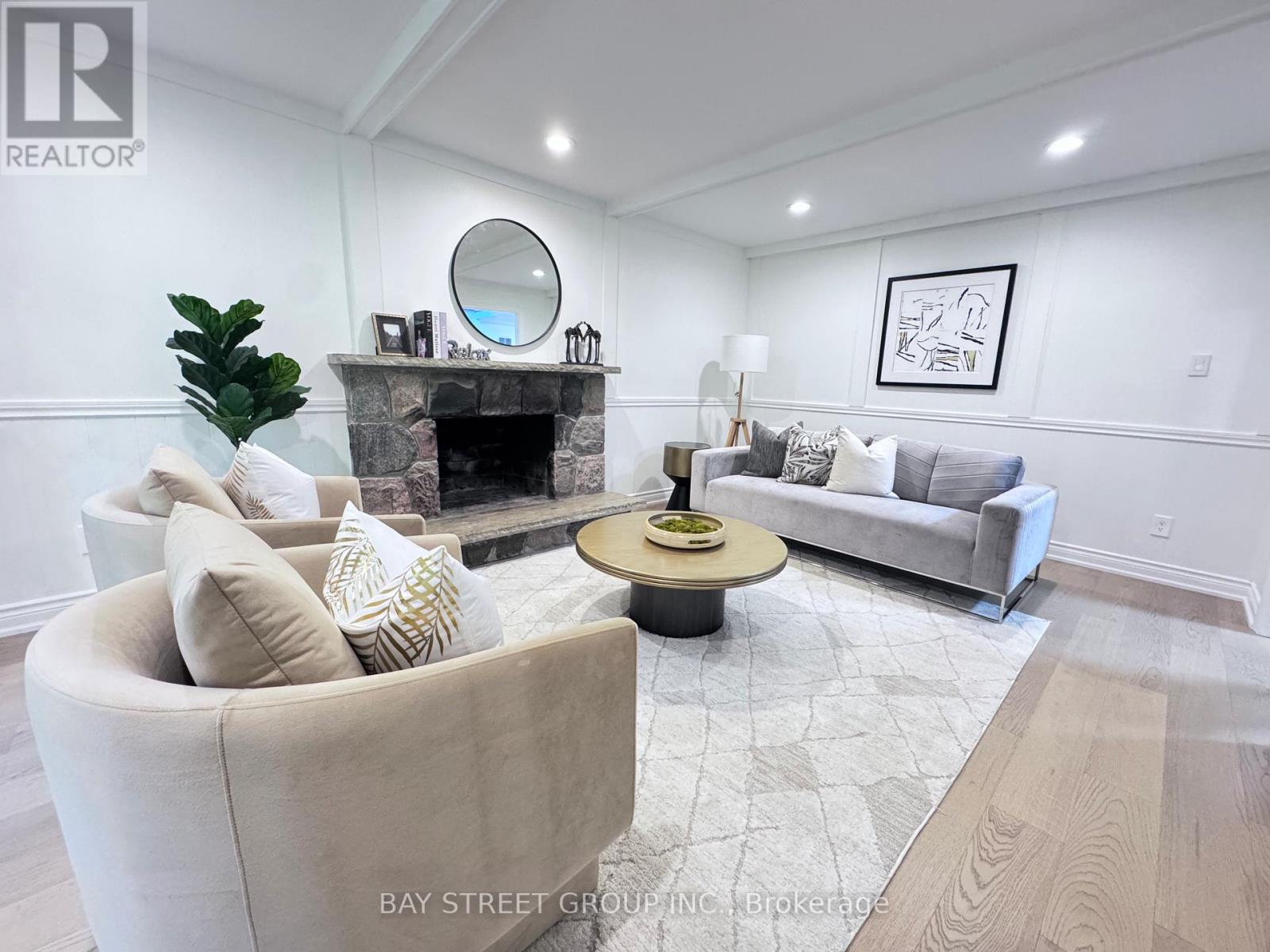 37 Abbeywood Trail, Toronto, Ontario  M3B 3B4 - Photo 14 - C12918226