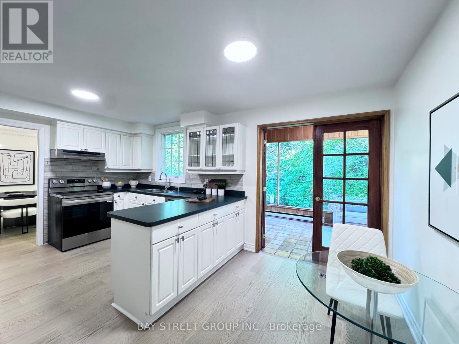 37 Abbeywood Trail, Toronto, Ontario  M3B 3B4 - Photo 16 - C12918226