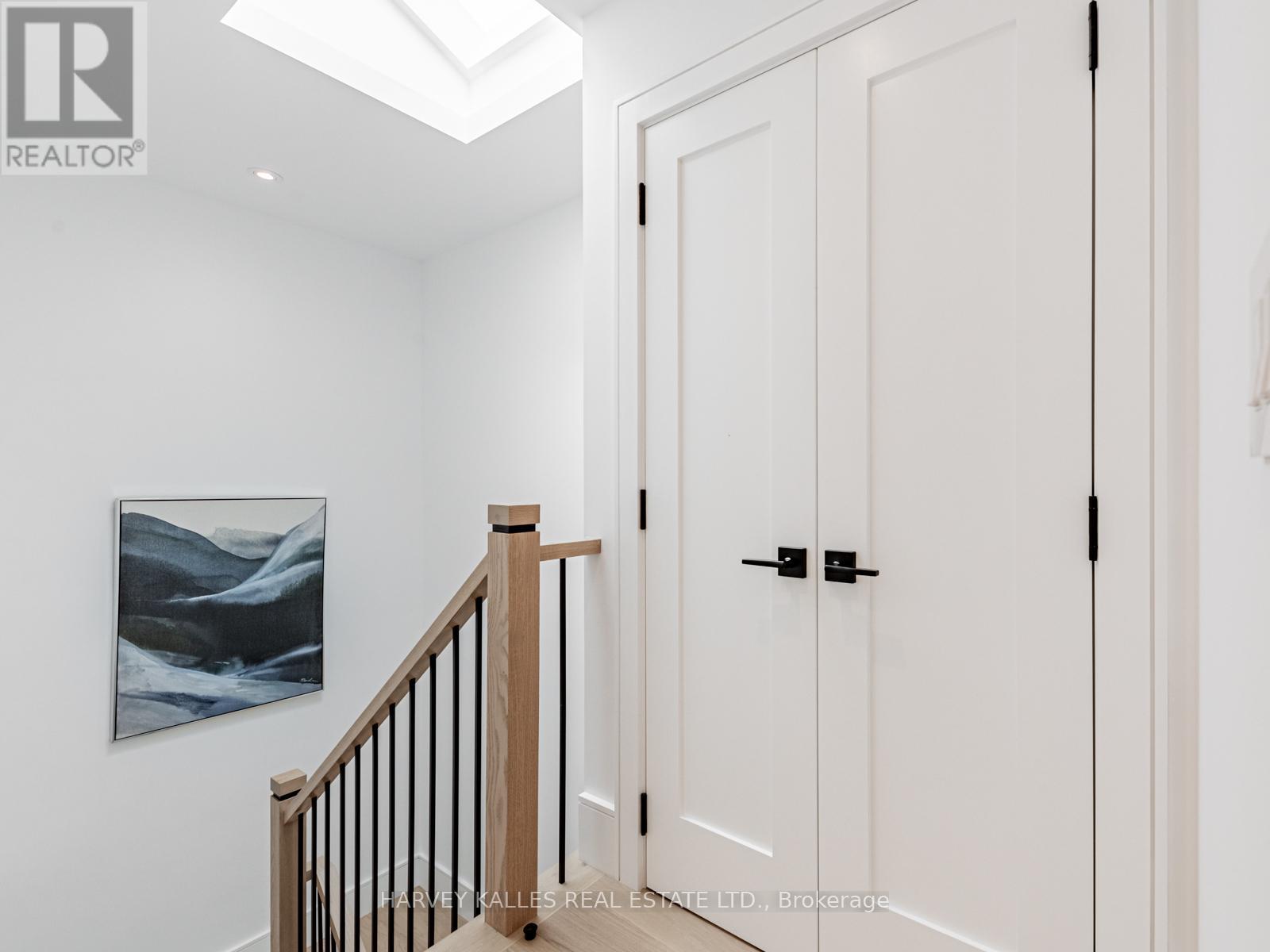 379 Winona Drive, Toronto, Ontario  M6C 3T4 - Photo 17 - C12918264