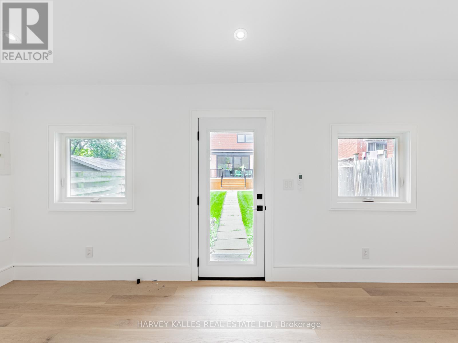 379 Winona Drive, Toronto, Ontario  M6C 3T4 - Photo 21 - C12918264