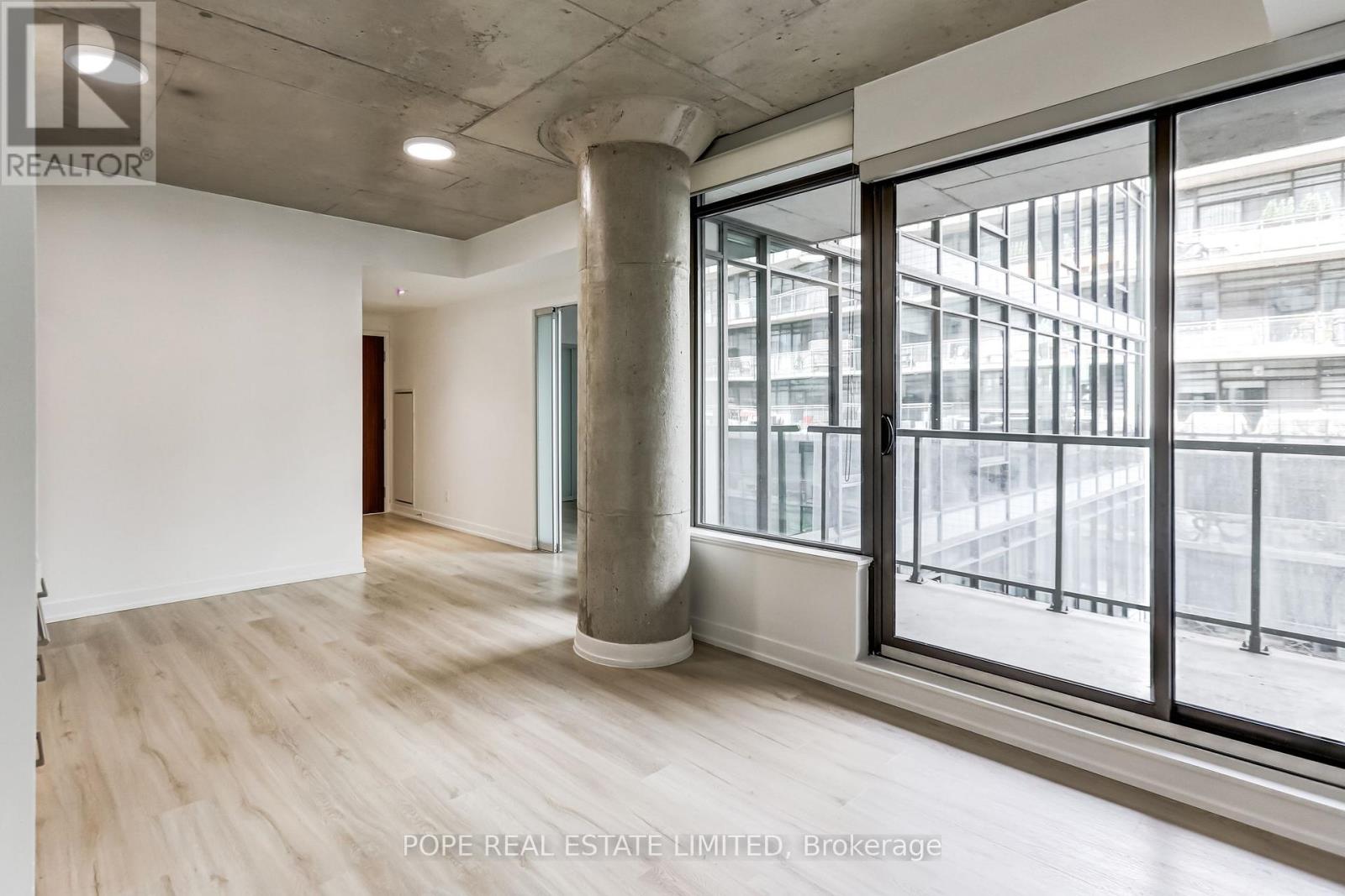 726 - 560 King Street W, Toronto, Ontario  M5V 1M3 - Photo 11 - C12918426