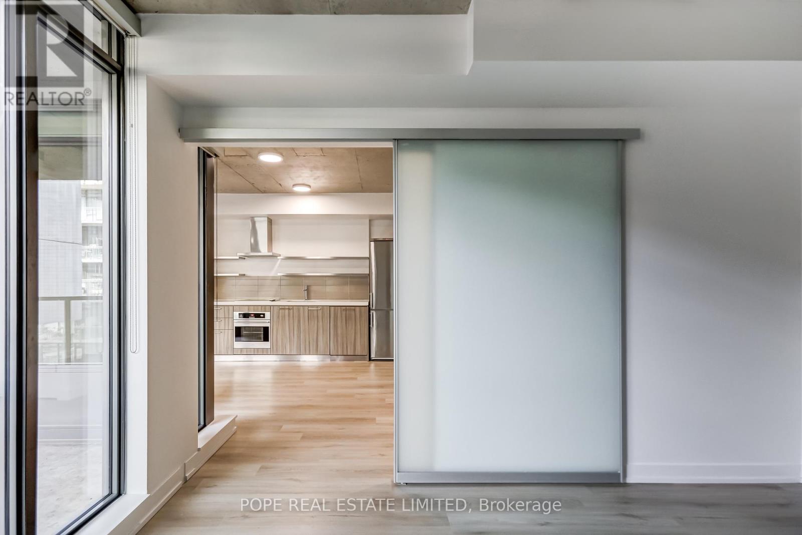 726 - 560 King Street W, Toronto, Ontario  M5V 1M3 - Photo 15 - C12918426