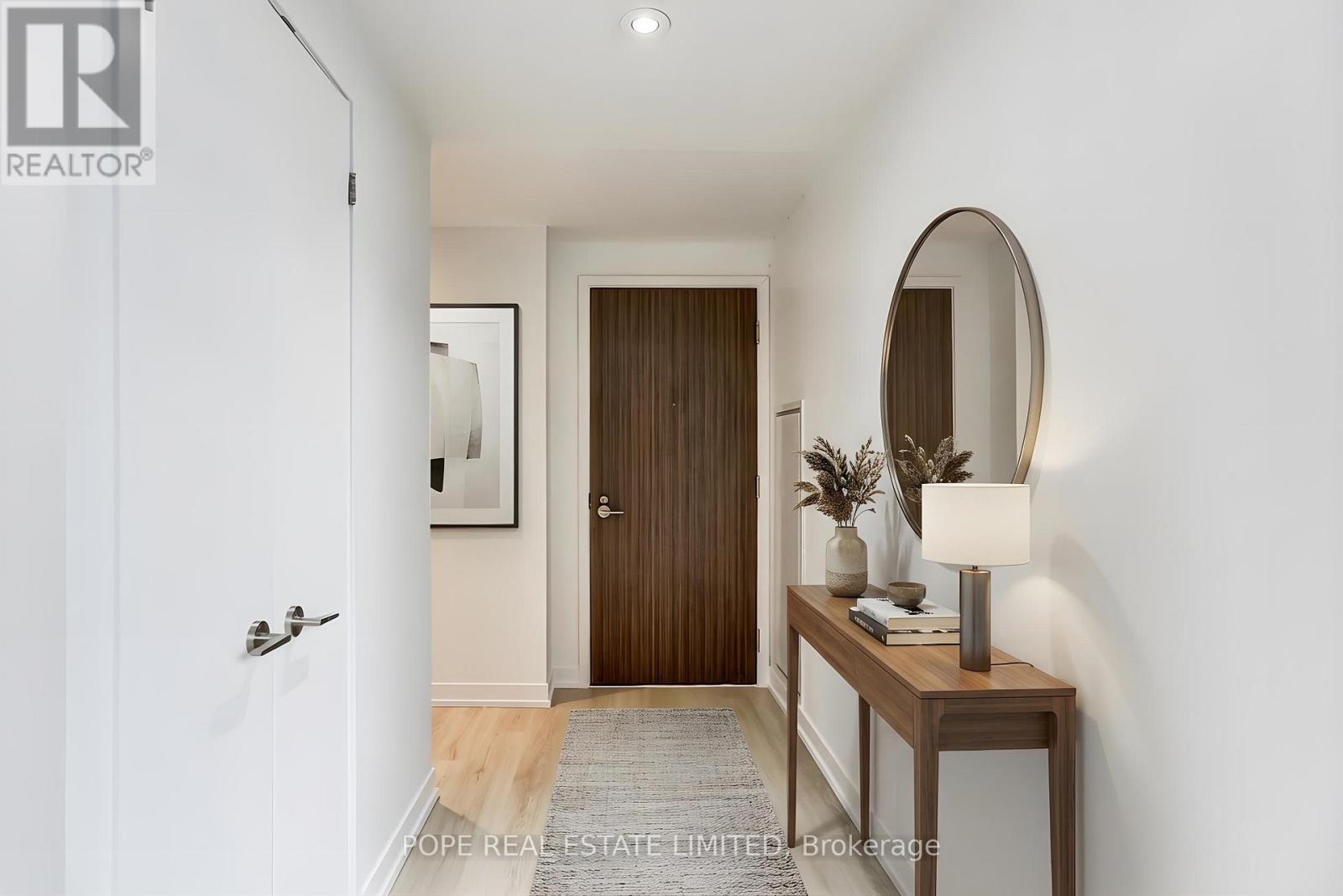 726 - 560 King Street W, Toronto, Ontario  M5V 1M3 - Photo 4 - C12918426