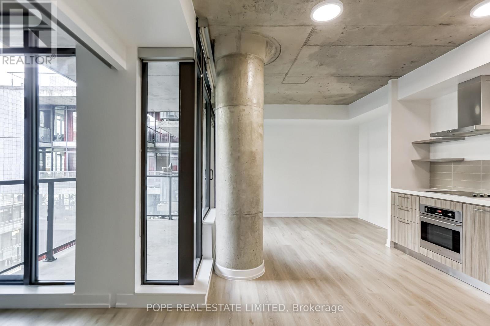 726 - 560 King Street W, Toronto, Ontario  M5V 1M3 - Photo 6 - C12918426