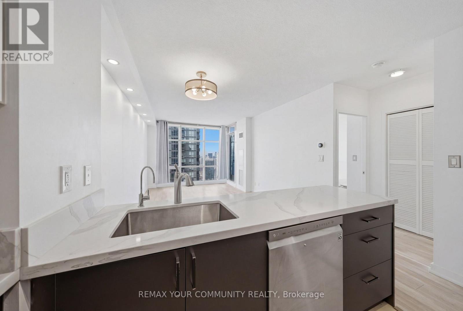 4502 - 35 Mariner Terrace, Toronto, Ontario  M5V 3V9 - Photo 10 - C12918446