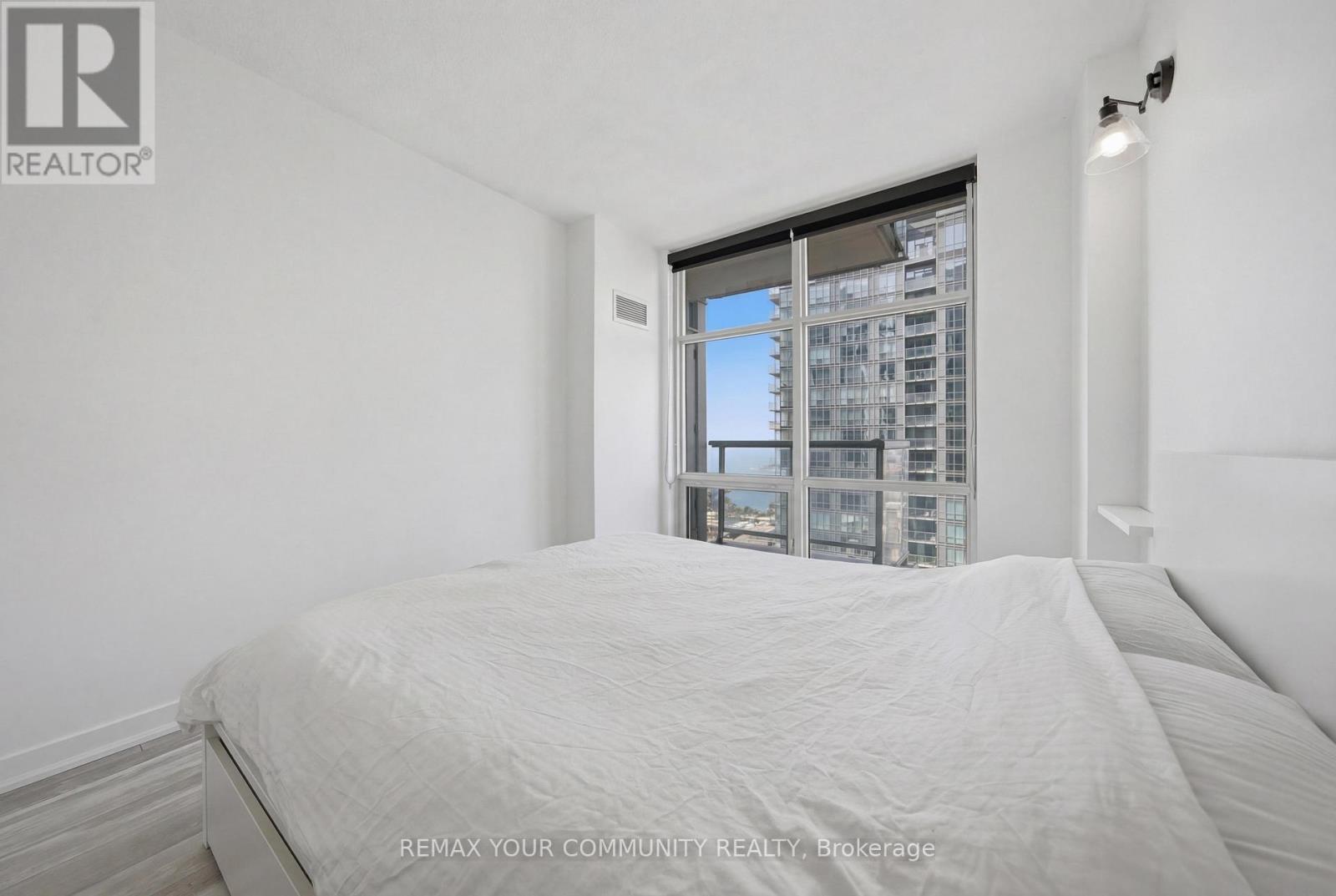 4502 - 35 Mariner Terrace, Toronto, Ontario  M5V 3V9 - Photo 30 - C12918446