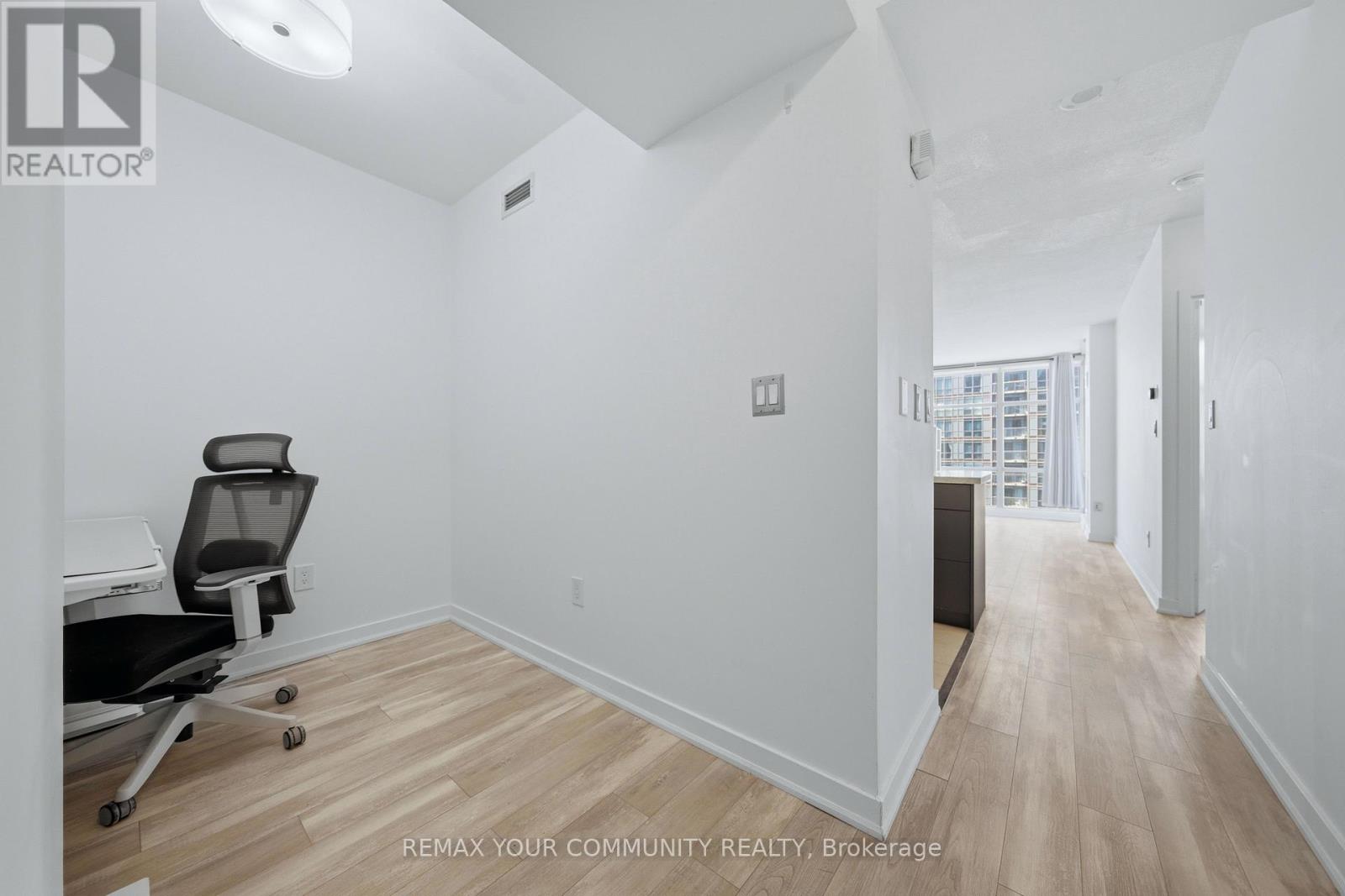 4502 - 35 Mariner Terrace, Toronto, Ontario  M5V 3V9 - Photo 5 - C12918446