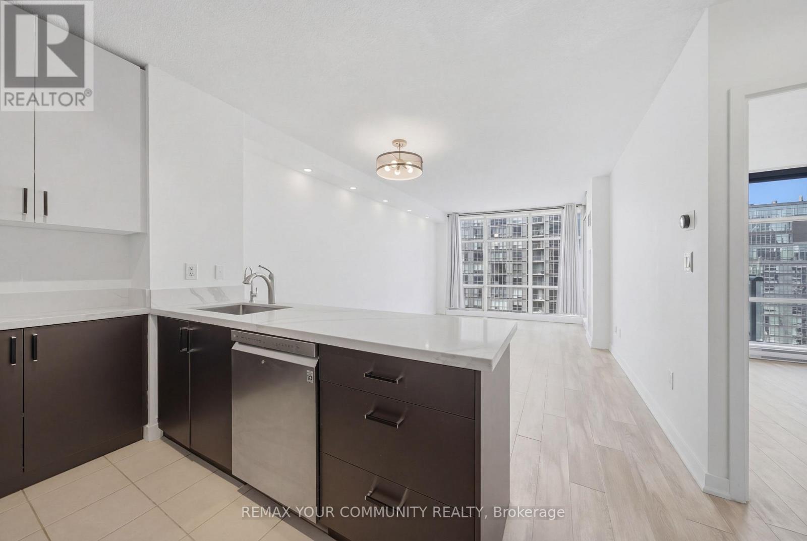 4502 - 35 Mariner Terrace, Toronto, Ontario  M5V 3V9 - Photo 7 - C12918446
