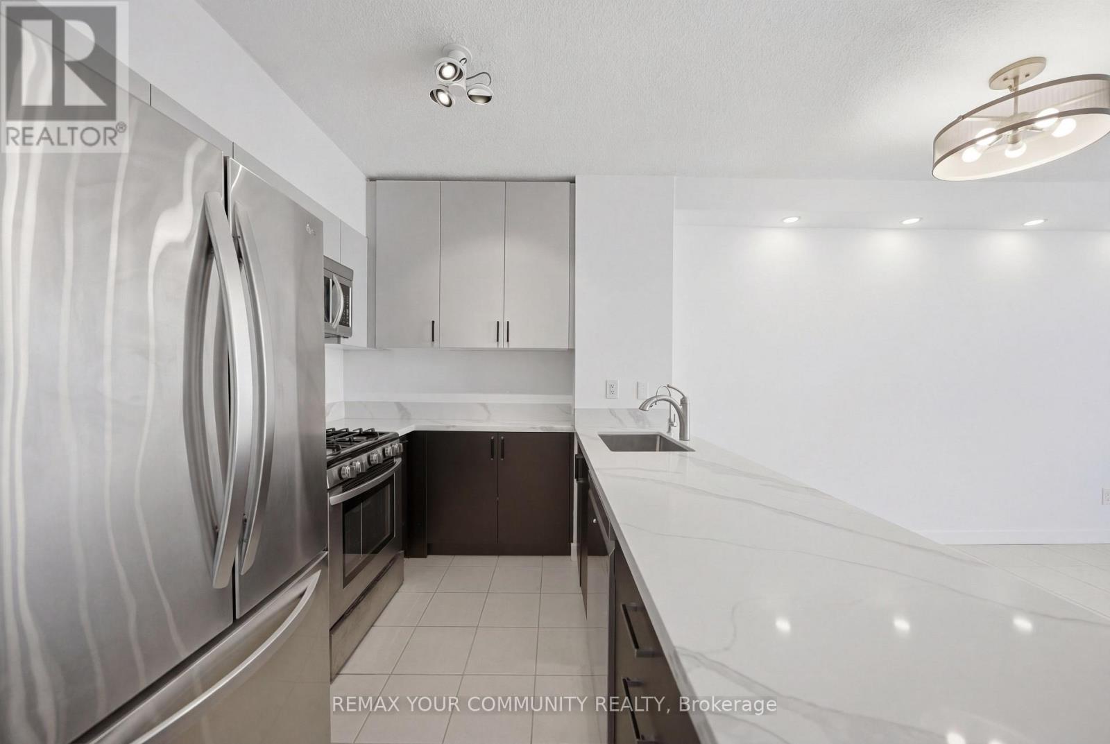 4502 - 35 Mariner Terrace, Toronto, Ontario  M5V 3V9 - Photo 8 - C12918446