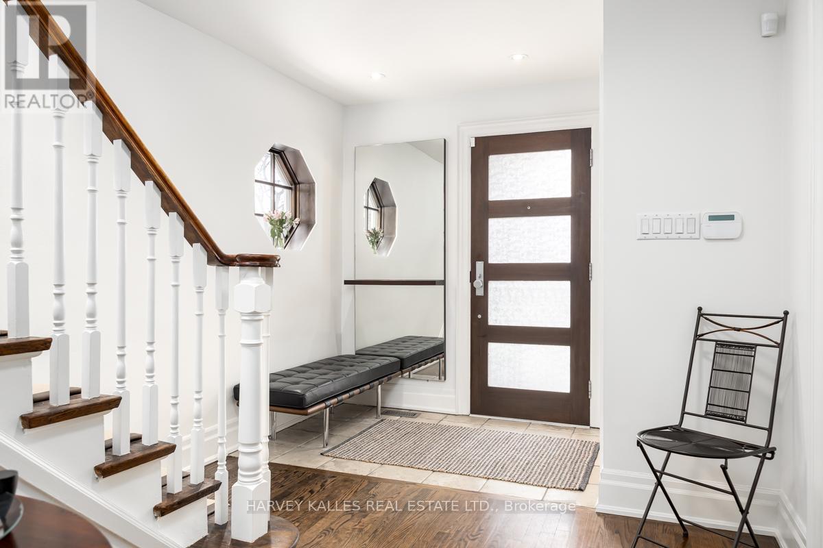 85 Kimbark Boulevard, Toronto, Ontario  M5N 2X9 - Photo 2 - C12918472