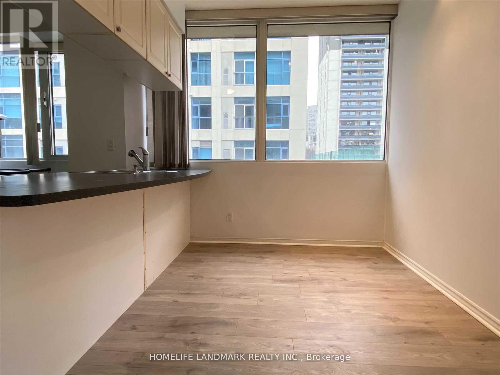 407 - 555 Yonge Street, Toronto, Ontario  M4Y 3A6 - Photo 8 - C12918476