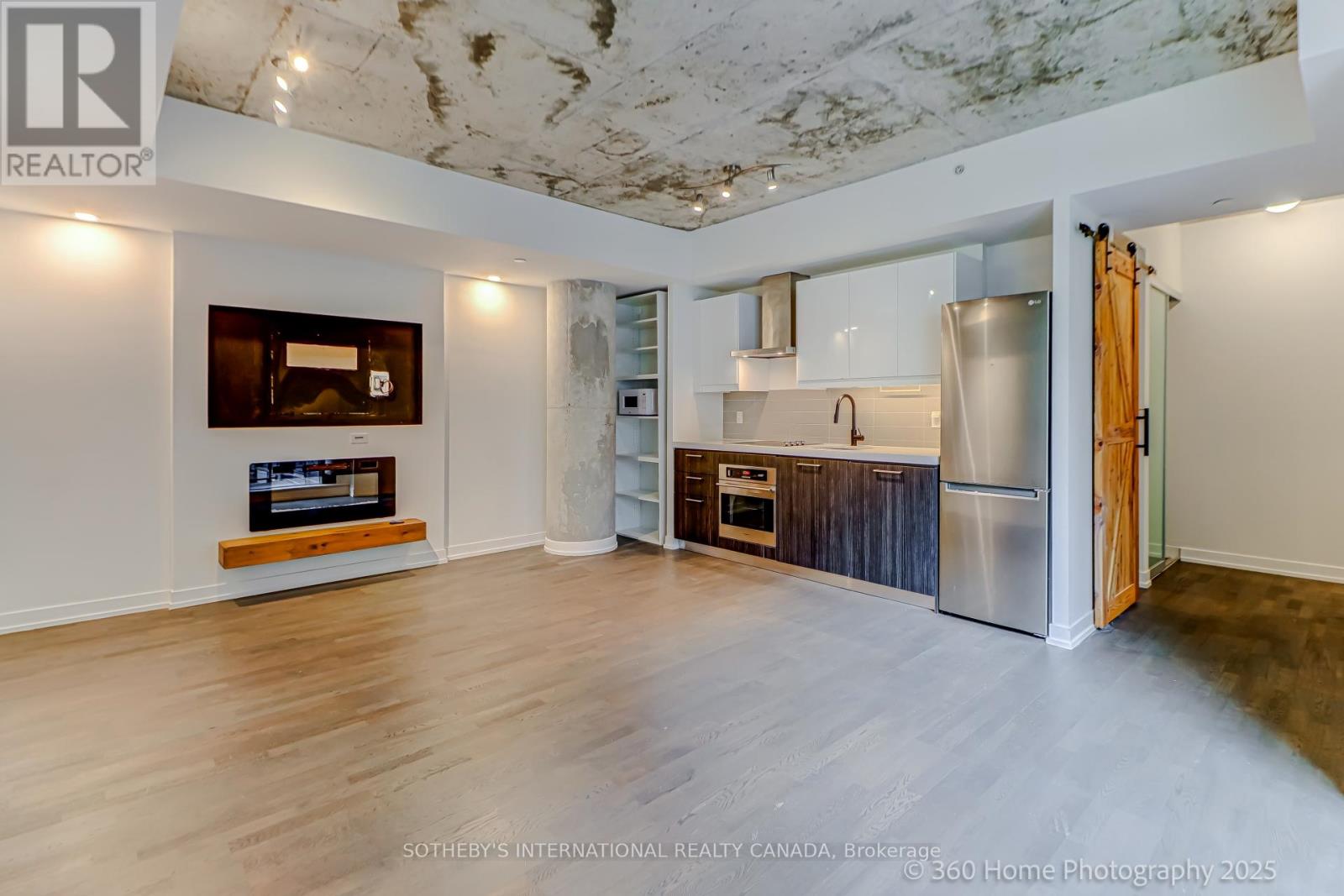 502 - 560 King Street W, Toronto, Ontario  M5V 0L6 - Photo 3 - C12918490