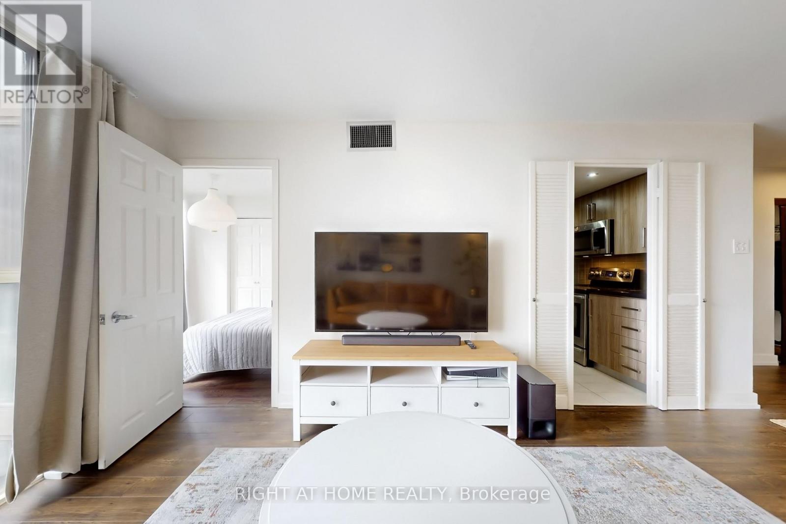 1404 - 5460 Yonge Street, Toronto (Willowdale West), Ontario  M2N 6K7 - Photo 9 - C12918496