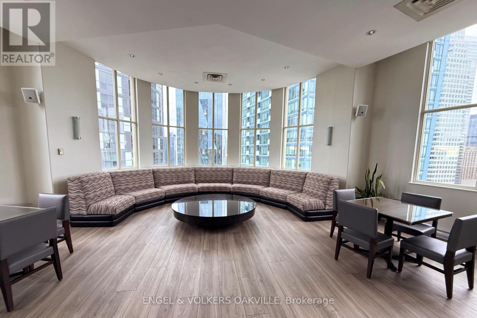 1811 - 25 The Esplanade, Toronto, Ontario  M5E 1W5 - Photo 25 - C12918498