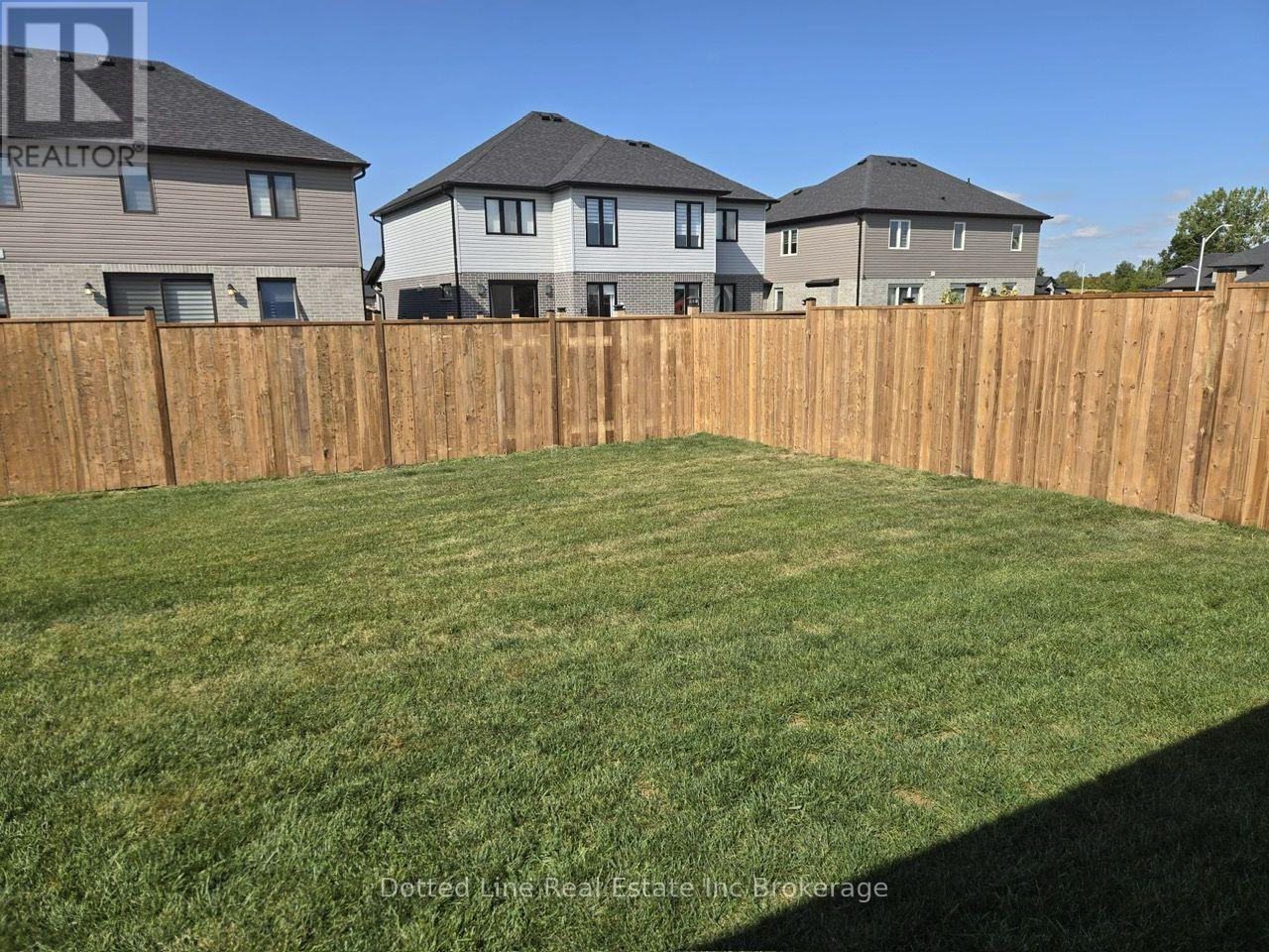 18 Walnut Drive, Tillsonburg, Ontario  N4G 5S2 - Photo 20 - X12879414