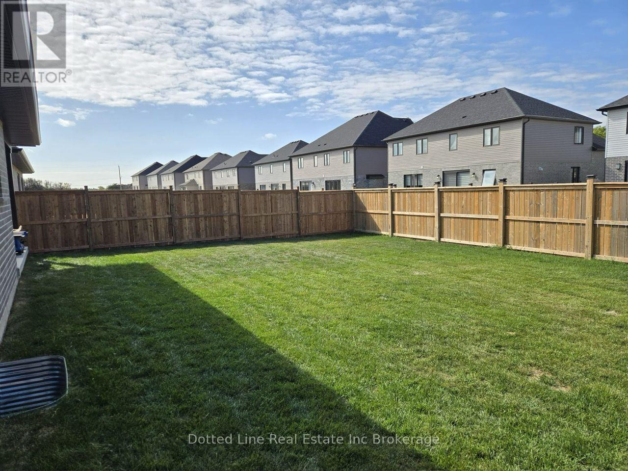 18 Walnut Drive, Tillsonburg, Ontario  N4G 5S2 - Photo 21 - X12879414