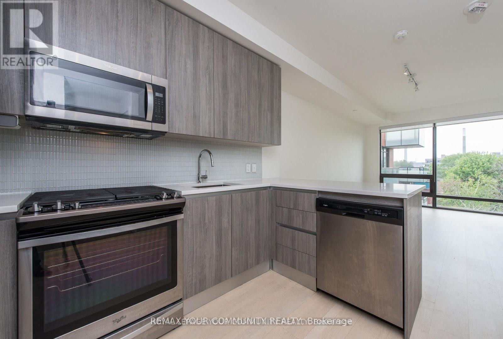 502 - 246 Logan Avenue, Toronto, Ontario  M4M 1J2 - Photo 3 - E12918224