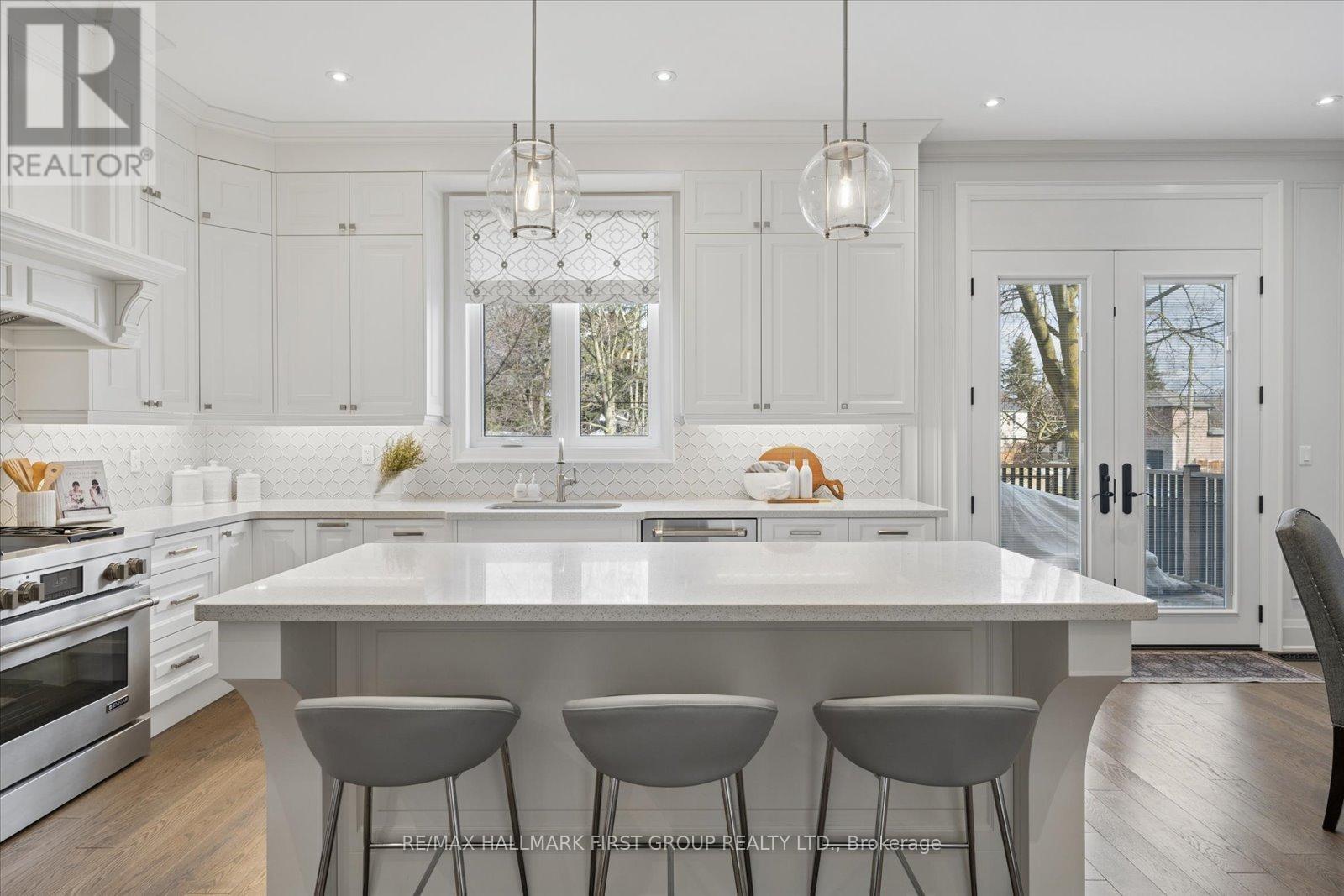 93 Colston Avenue, Whitby, Ontario  L1M 1C1 - Photo 9 - E12918236