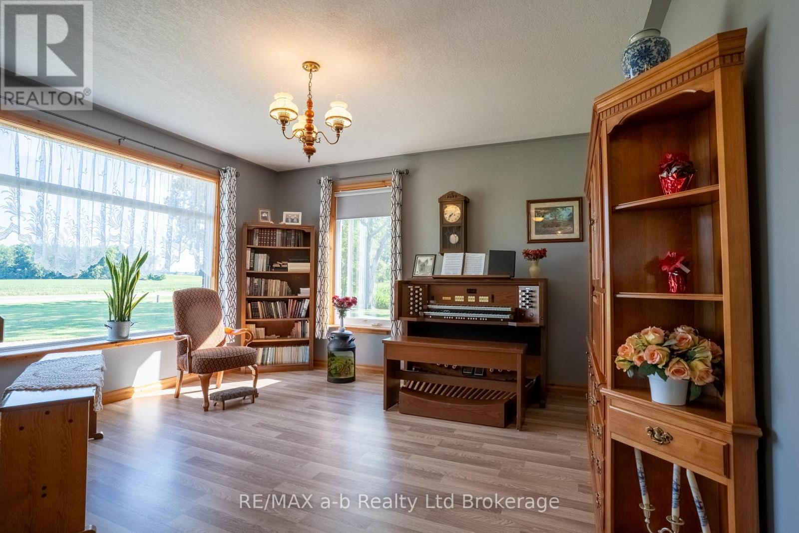 324500 Mount Elgin Road, South-West Oxford, Ontario  N0J 1N0 - Photo 13 - X12918414