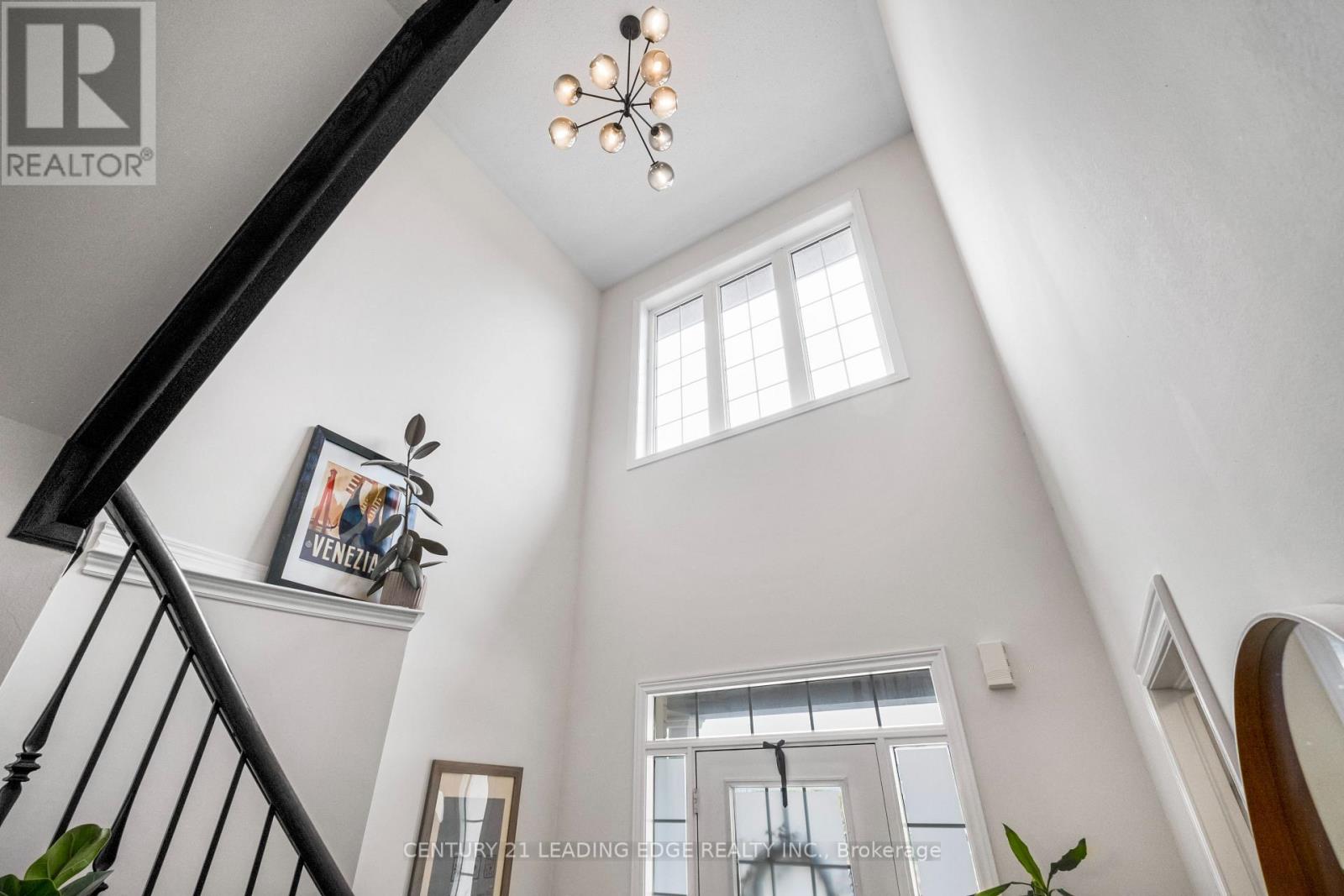 164 Moody Drive, Vaughan, Ontario  L4H 3Z4 - Photo 4 - N12918198