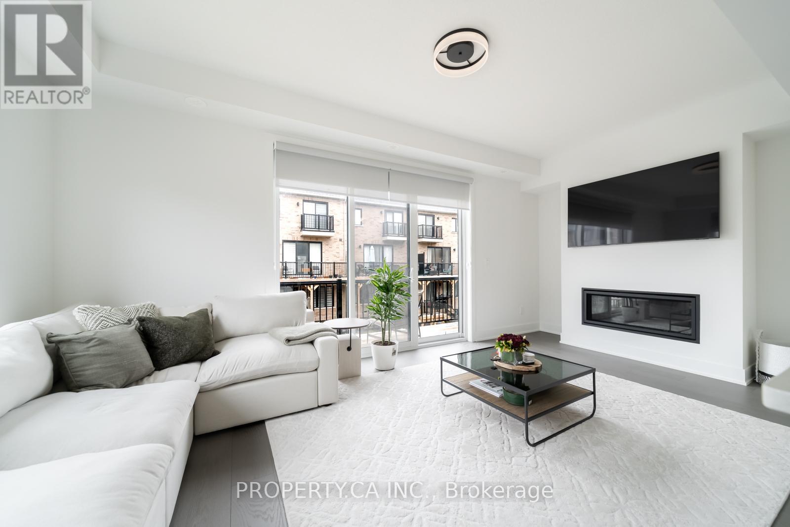 21 Gillivary Drive, Whitby, Ontario L1P 0C9 - Photo 9 - E12918286