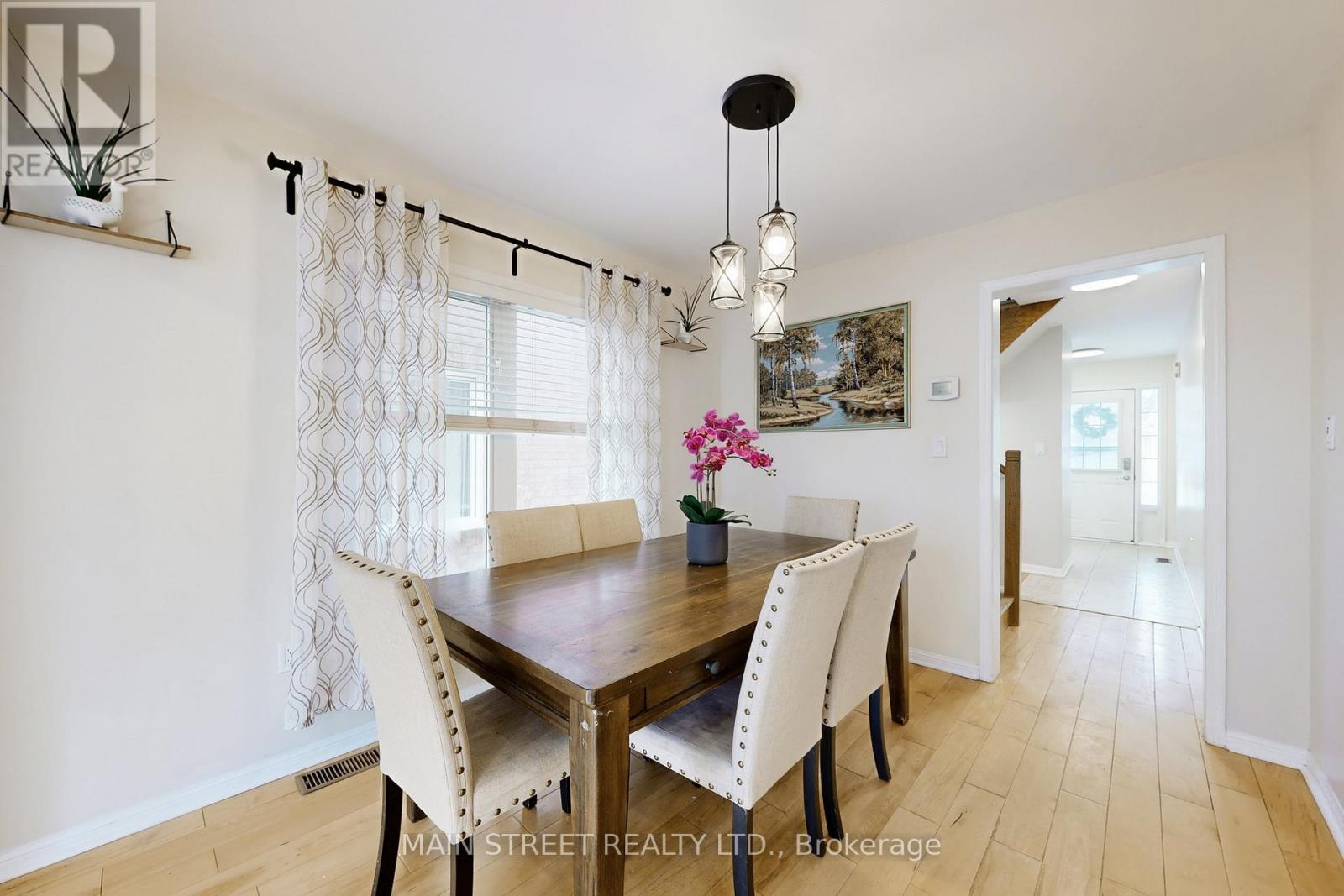 20 Dougherty Crescent, Whitchurch-Stouffville, Ontario  L4A 0A6 - Photo 10 - N12918230