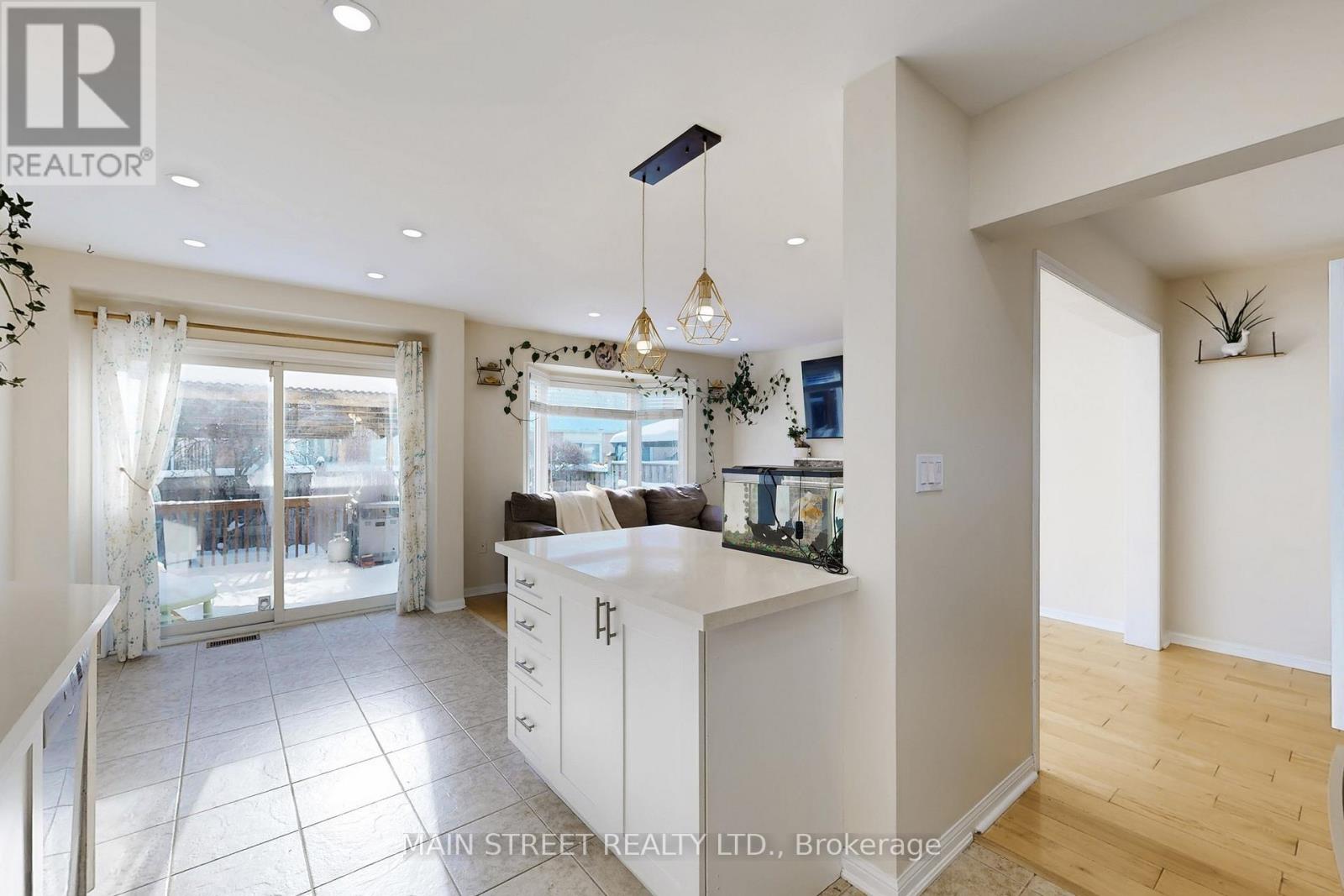 20 Dougherty Crescent, Whitchurch-Stouffville, Ontario  L4A 0A6 - Photo 14 - N12918230