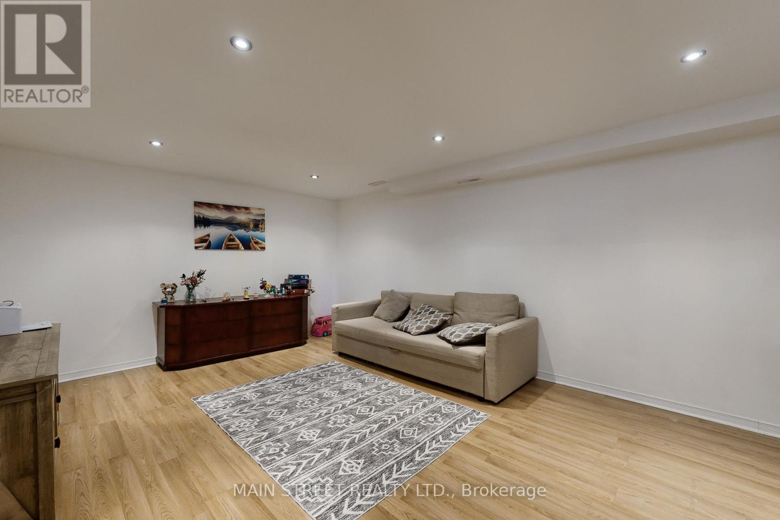 20 Dougherty Crescent, Whitchurch-Stouffville, Ontario  L4A 0A6 - Photo 40 - N12918230