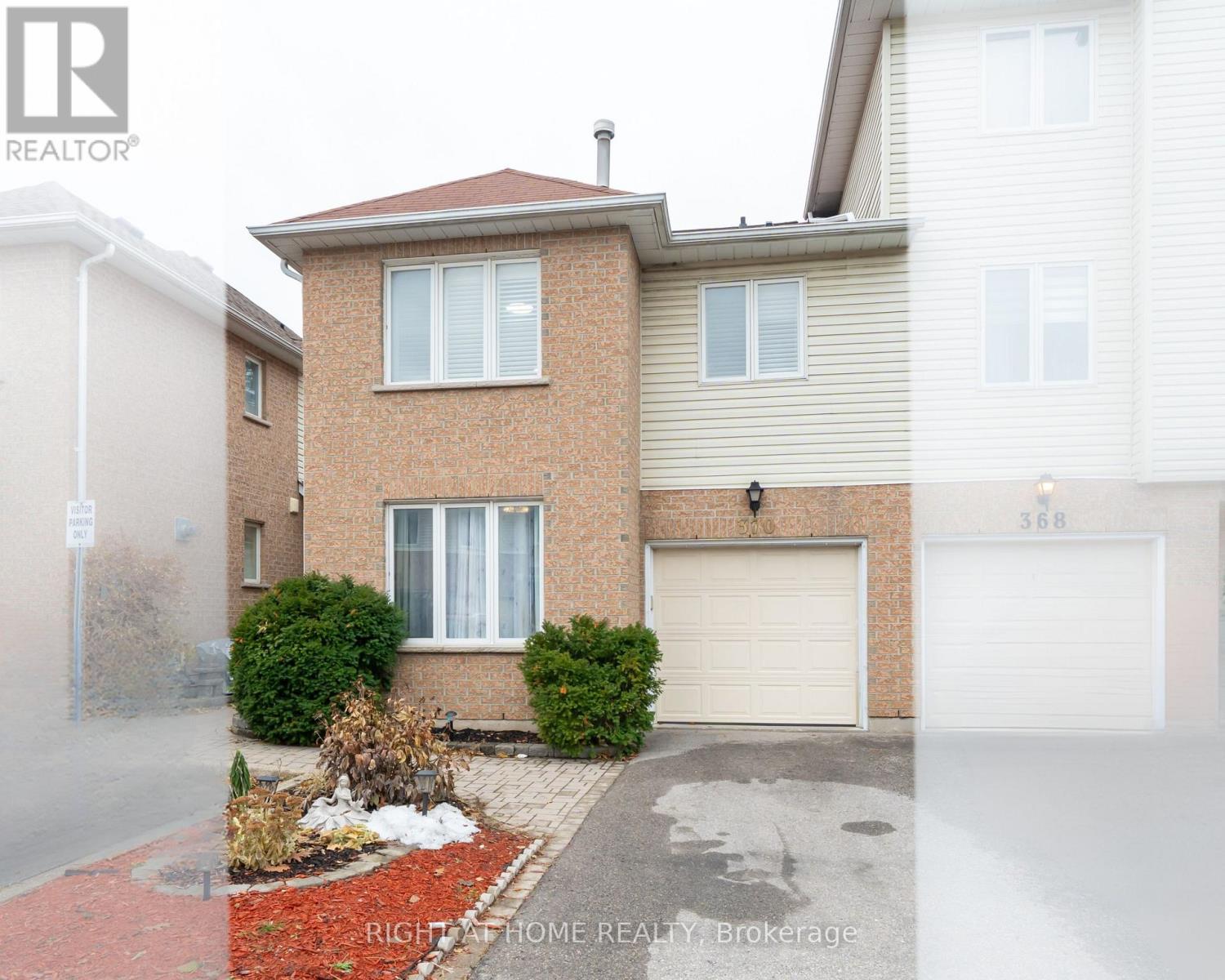 21 - 370 RIDDELL COURT, Newmarket, Ontario