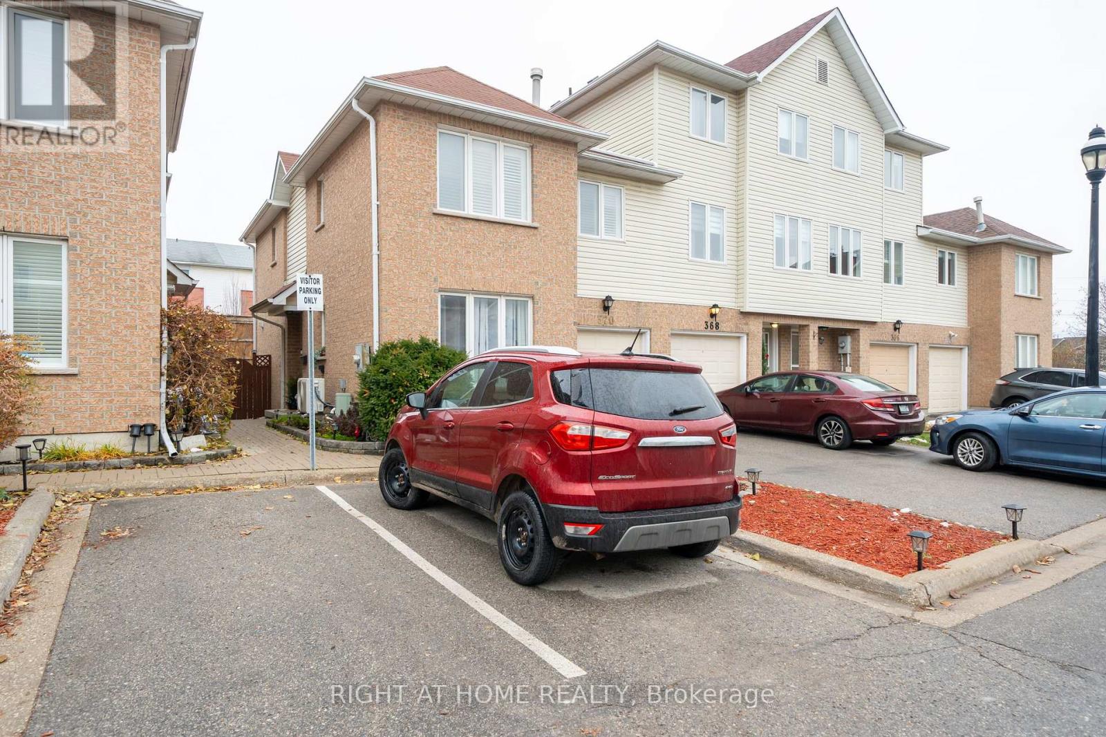 21 - 370 Riddell Court, Newmarket, Ontario  L3Y 8M8 - Photo 44 - N12918240