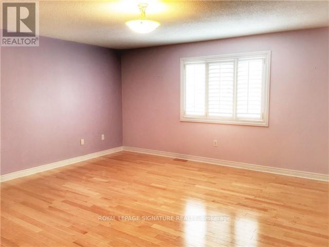 110 Deerwood Crescent, Richmond Hill, Ontario  L4E 4B3 - Photo 10 - N12918250