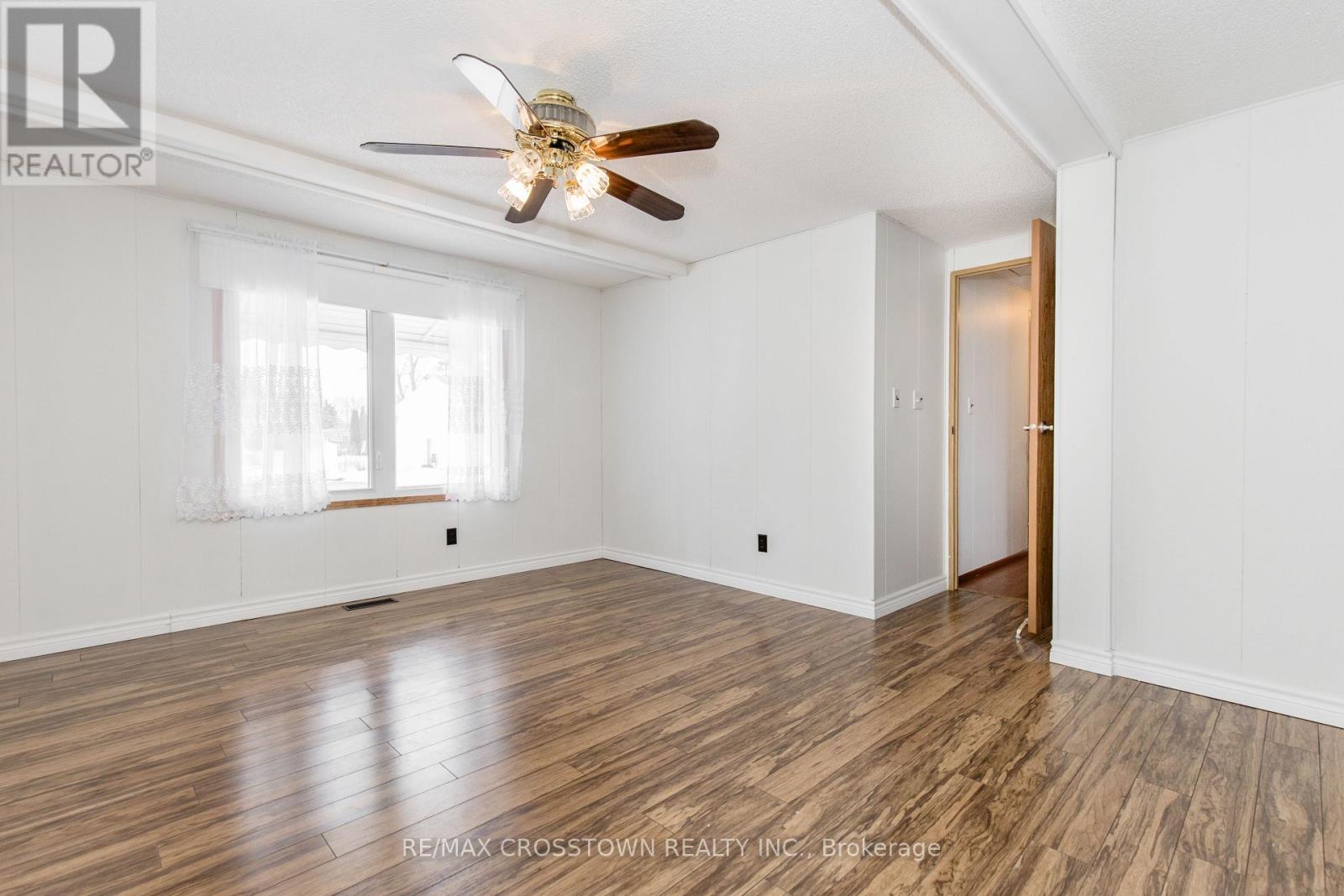 24 Linden Lane, Innisfil, Ontario  L9S 1N8 - Photo 18 - N12918252